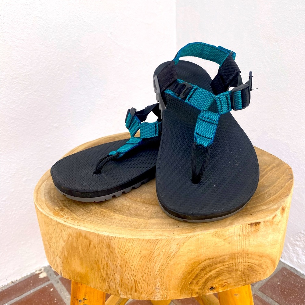 Cairn PRO II Adventure Sandals in Turquoise Men’s 8 / Women’s 9.